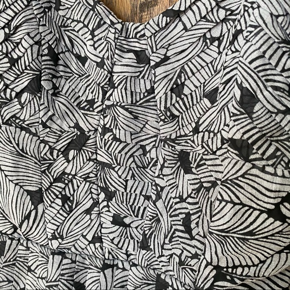 Anthropologie Greylin Leaf Print Pleated Dress SMA - Picture 4 of 10